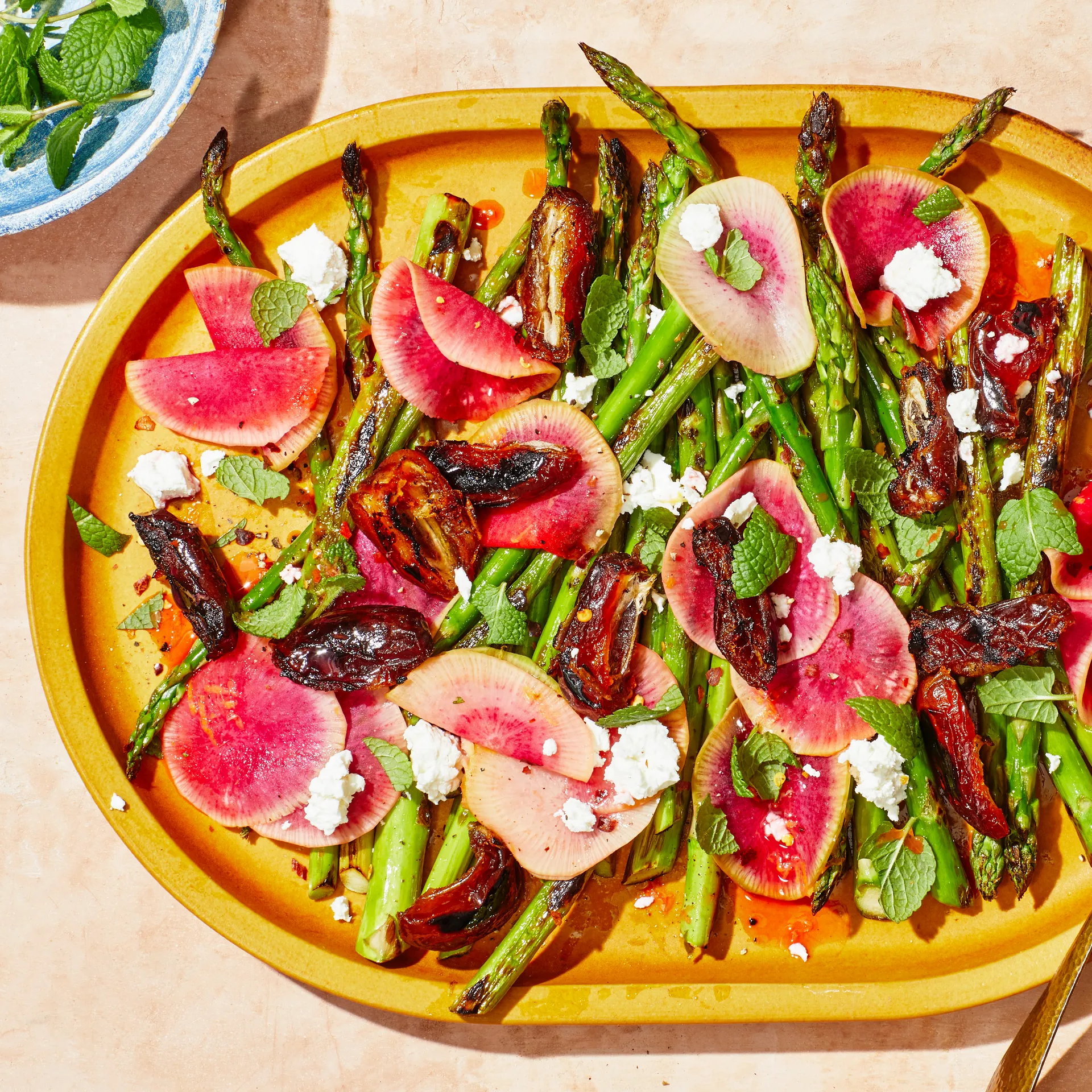 Asparagus, dates and goat cheese